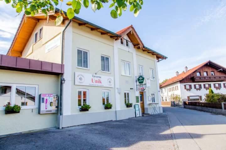 Taverna Unik Saaldorf Ngoại thất bức ảnh
